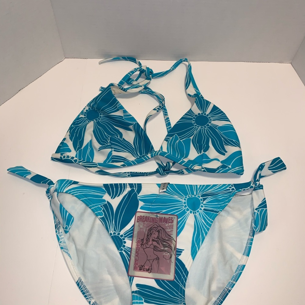 NWT Breaking waves Bikini  New